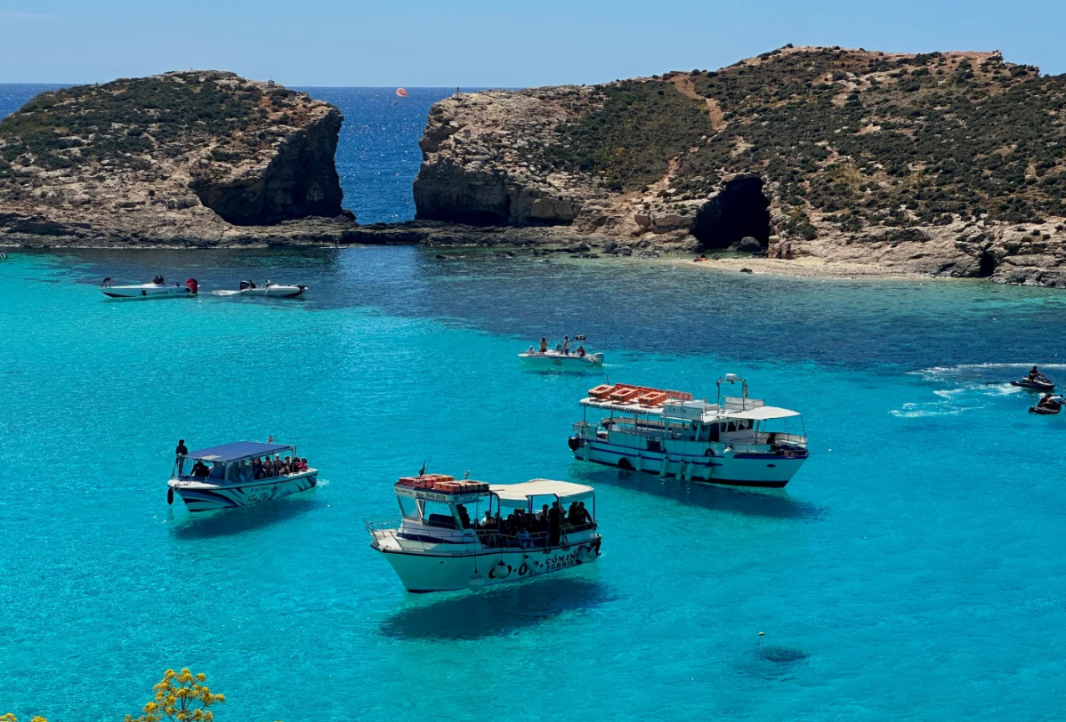馬耳他瓦萊姆迪納 +藍洞+老城+上巴拉卡花園+中文專車一日遊