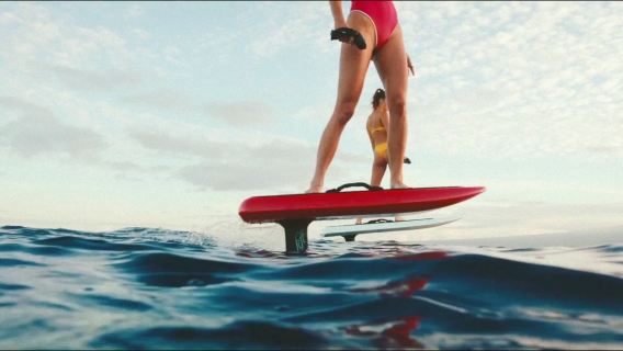 Kota Kinabalu: Erstklassiges E-Foil-Abenteuer mit Unterricht & Guide