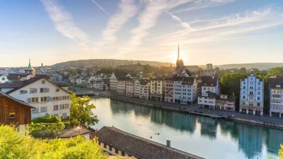 瑞士盧塞恩班霍夫大街+林登霍夫山+蘇黎世教堂+萊茵瀑布一日遊