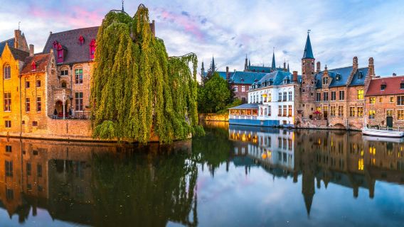 Bruges: Guided Tour from Paris