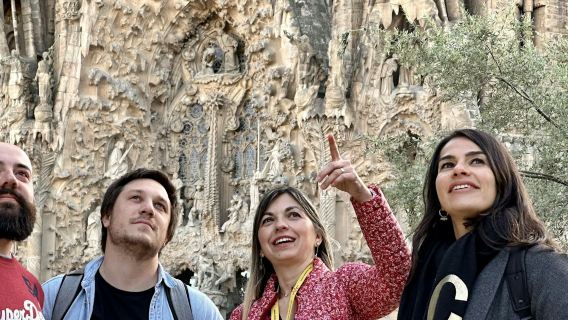 Con un local: Visita a la Basílica de la Sagrada Família con entrada sin colas en español