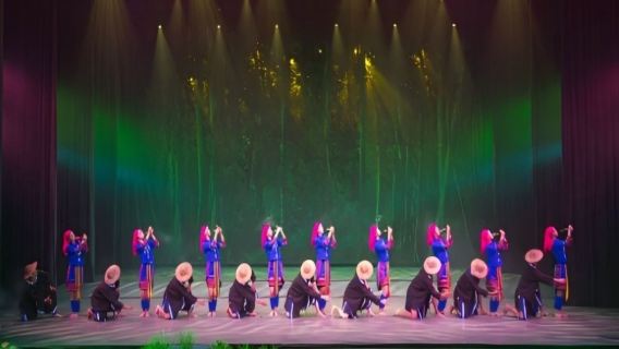 麗江拉市海茶馬古道騎馬+會所皮艇+麗水金沙表演門票