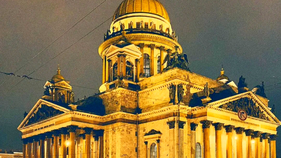 Lawatan sehari sewaan peribadi di St. Petersburg, Rusia - Katedral St. Isaac + Istana Musim Sejuk + Markas Tentera Laut