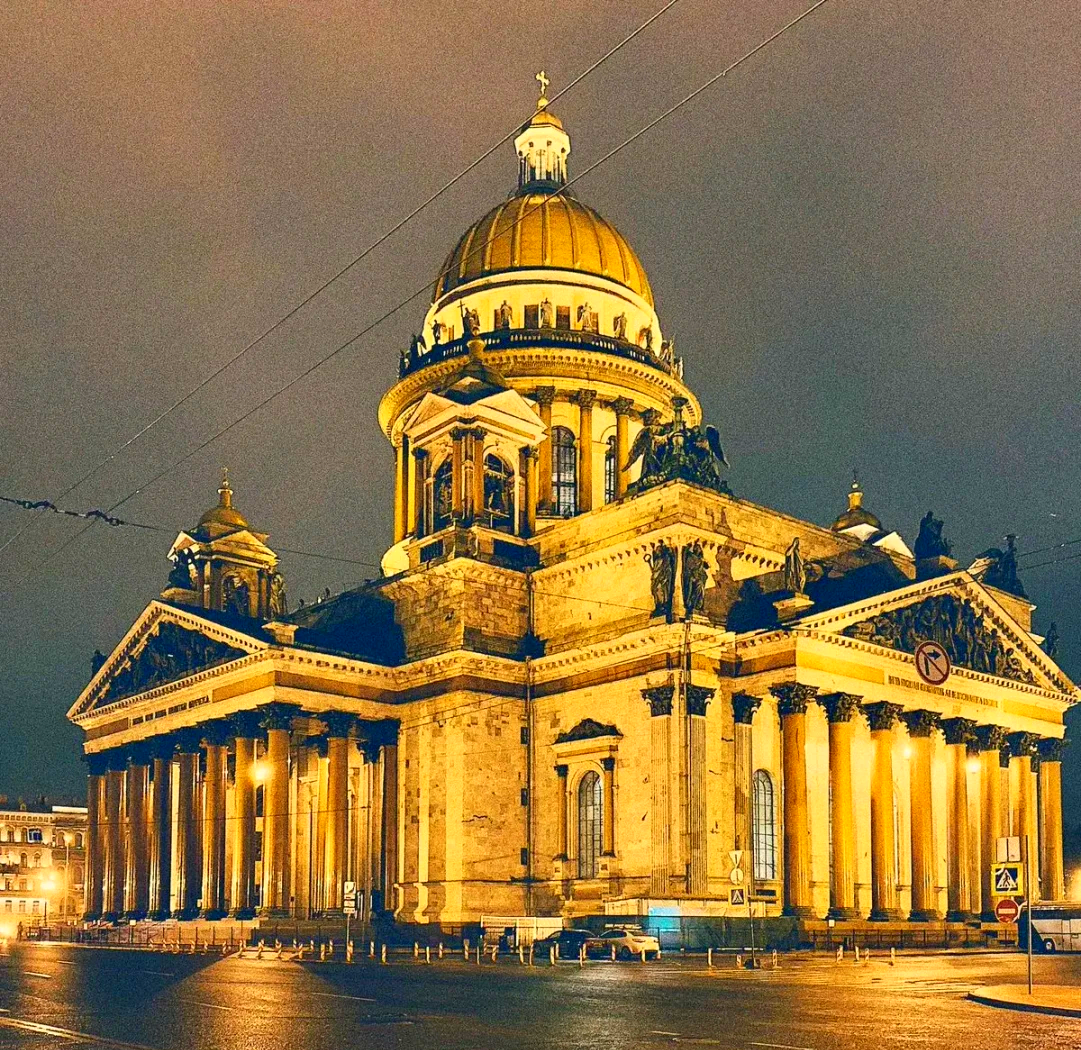 Saint Petersburg private chartered tour - St. Isaac's Cathedral + Winter Palace + Admiralty Building