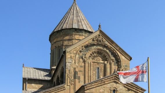 ゴリ・スターリン博物館+命の柱大聖堂貸切チャーター1日