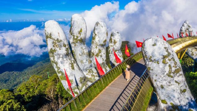 ダナン発 サンワールド バーナーヒルズ ゴールデンブリッジ プライベートツアー