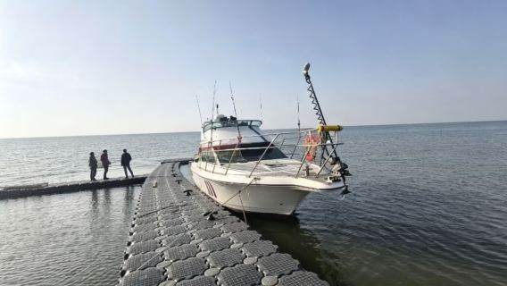 Qinhuangdao yacht charter fishing - Beidaihe putao island 42-foot yacht private fishing cruise