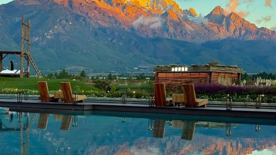 Jade Dragon (Yulong) Snow Mountain Golden Sunrise @ Yundian Cafe for Foreign Tourists