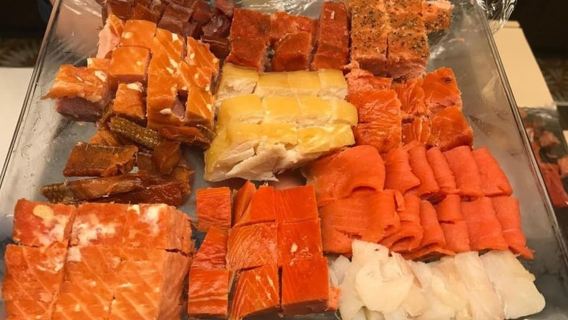 앵커리지 시티 투어 (와일드 훈제 연어 & 순록 소시지 포함)
