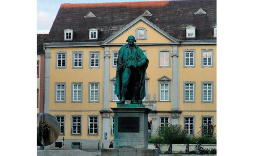 Mannheim: Öffentliche Nachtwächter-Tour mit Nachtwächterin Marie