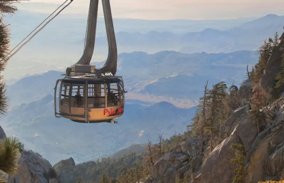 棕櫚泉空中旋轉纜車：入場券+來回交通