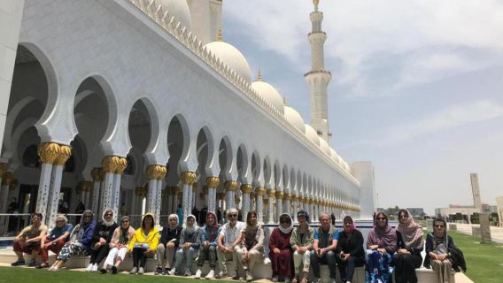 From Ras Al Khaimah Private Tour: Abu Dhabi City Tour with Lunch