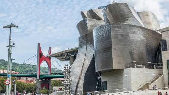 Guggenheim Bilbao Museum: Frank Gehry and Bilbao Tour + Admission