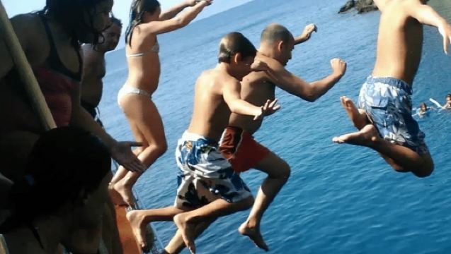 Alanya Pirate Boat Tour with BBQ-Lunch, Unlimited Soft Beverage, Animation & Roundtrip Transfer