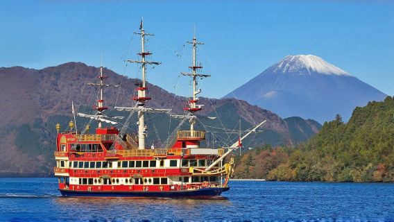 Hakone's most popular tourist destination|Water Torii + Pirate Ship Cruise + Swan Feeding at Lake Yamanaka + cable car one-day tour