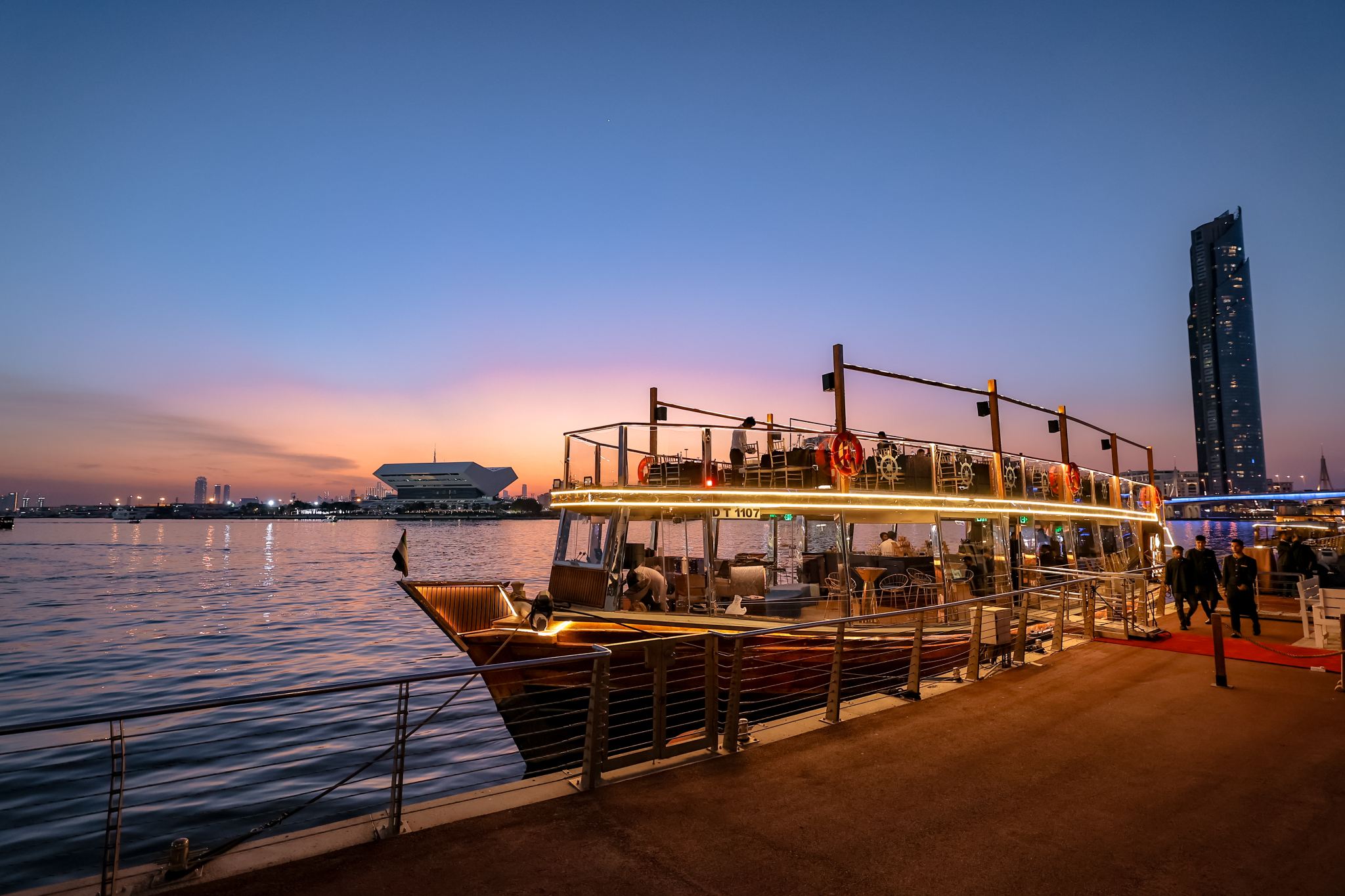 Crociera di lusso sul canale di Dubai con trasferimenti condivisi