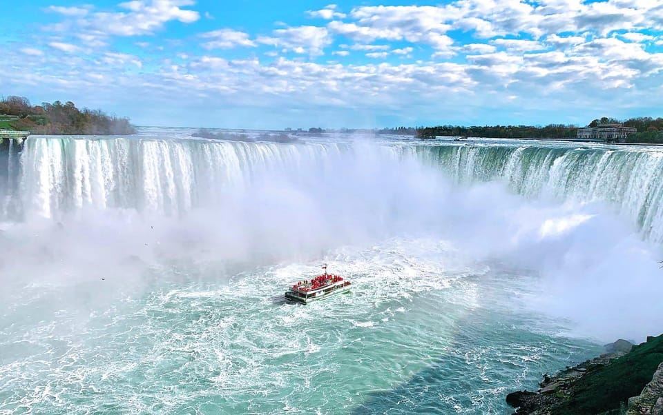 4-Hour Niagara Falls Boat Tour, Maple & Chocolate Tastings