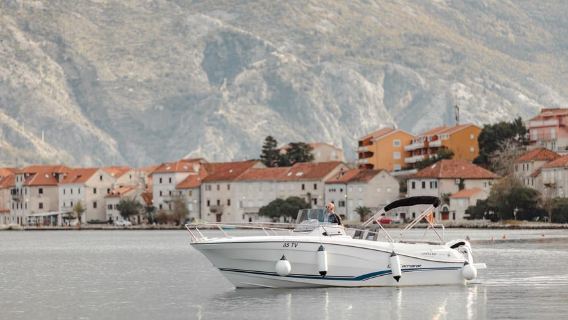 Kotor: Our Lady of the Rock and Perast Speedboat Tour