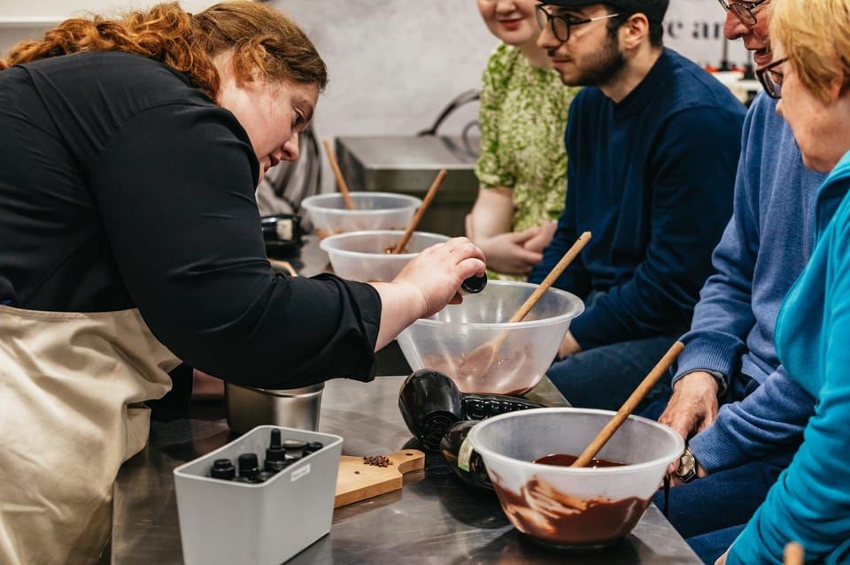 York: Laboratorio di preparazione di tavolette di cioccolato presso York Cocoa Works