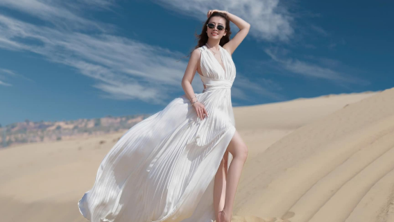 Mui Ne Jeep Sand Dunes Tour | Red & White Dunes, Fishing Village, Fairy Stream | 1-Day Trip from Ho Chi Minh