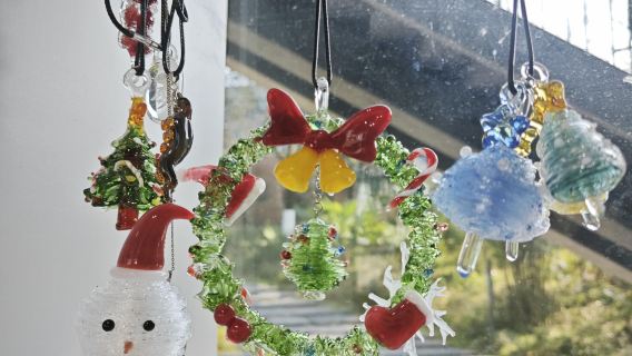 Esperienza artigianale del patrimonio immateriale nel villaggio di Sanbao a Jingdezhen, Jiangxi [intaglio su porcellana/formatura al tornello/pittura/cottura del vetro + varie esperienze di patrimonio immateriale tra cui scegliere + adatto per team building/famiglie/studi e ricerche]