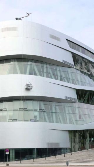 Stuttgart Mercedes-Benz Museum + LEGOLAND Deutschland Resort 1-day tour