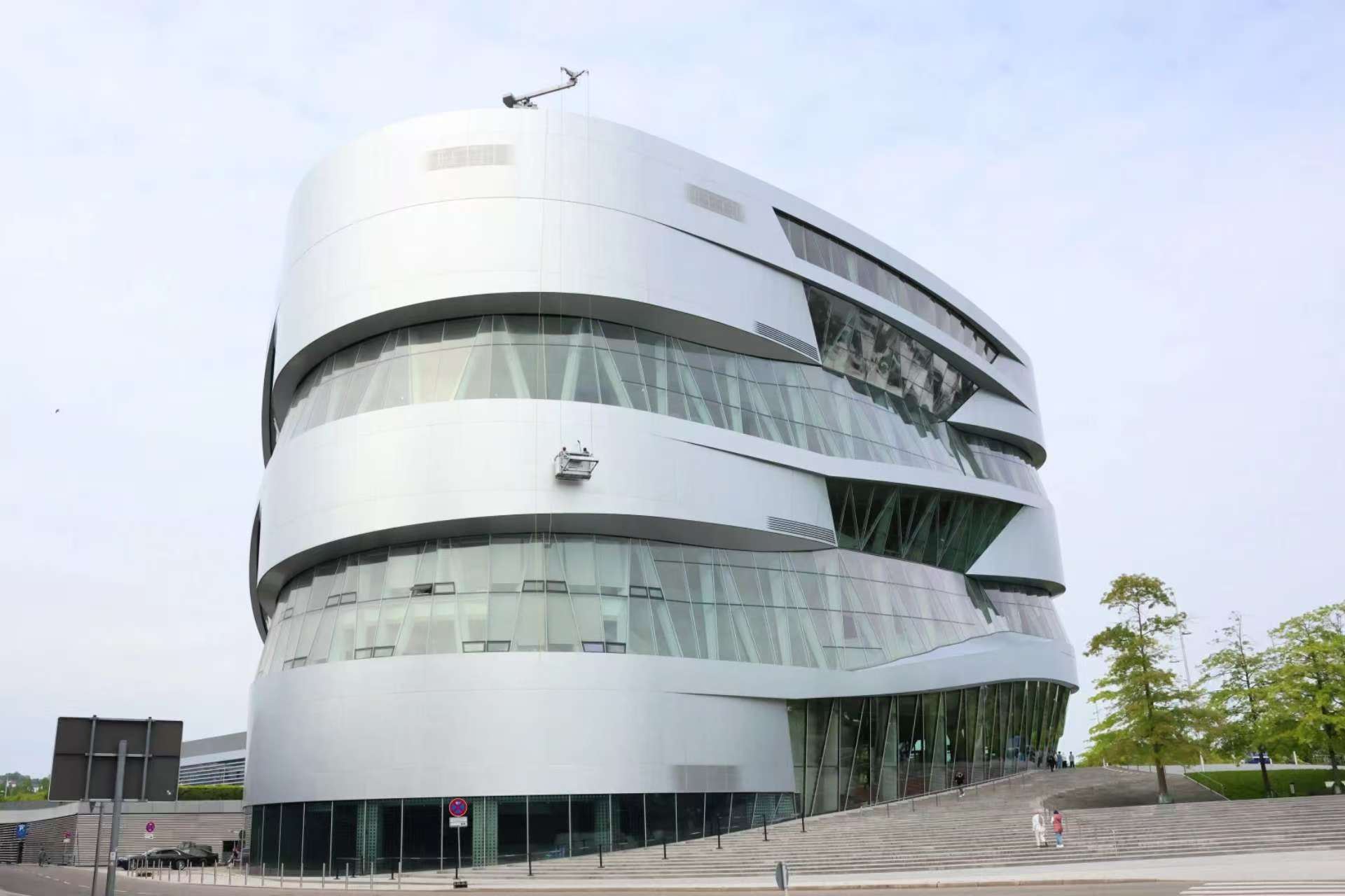 Stuttgart Mercedes-Benz Museum + LEGOLAND Deutschland Resort 1-day tour