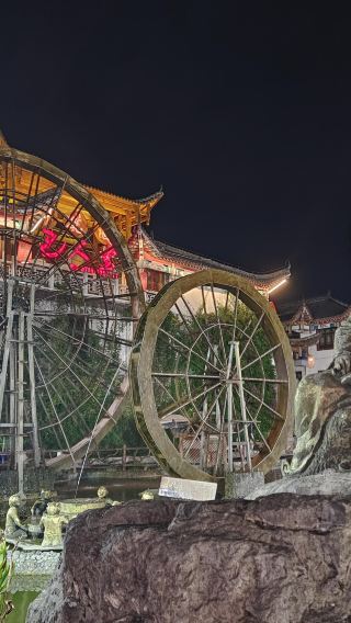 1-day tour to Enshi Tusi Castle + Daughter City + Tujia Museum in Hubei with Chinese and English services available
