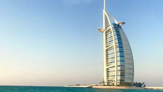 Dubai Day Tour: Jumeirah Beach & Mosque + Madinat Jumeirah Souk & Abra Boat Ride