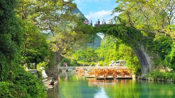 Escursione giornaliera imperdibile a Yangshuo: Funivia di Ruyi Peak e Giro in Bici nella Campagna da Guilin