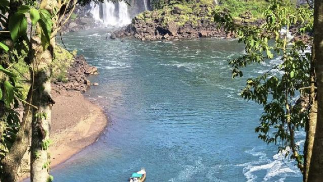巴西伊瓜蘇：伊瓜蘇國家公園+鳥園+三國邊境 中文包車|可定制