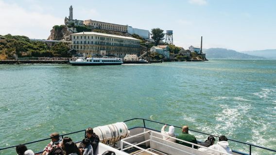 San Francisco Bay Sightseeing Cruise International Narration