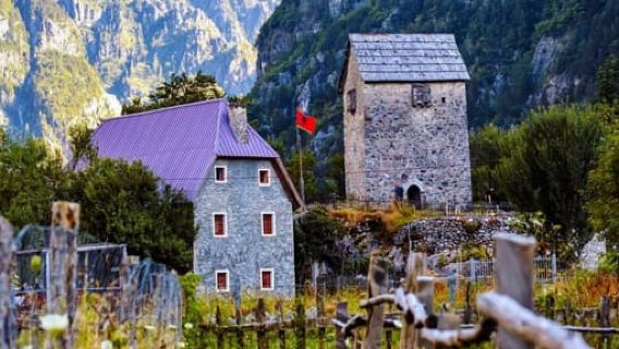 Trasferimento da Theth a Scutari e ritiro a Bogë, 2 partenze giornaliere