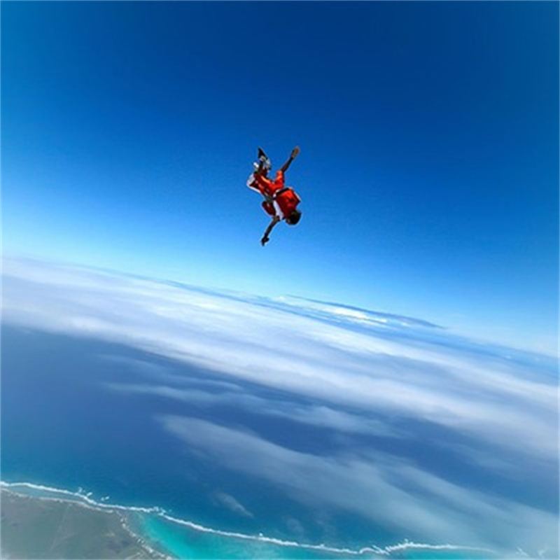 Skydive Mauritius with instructor accompaniment