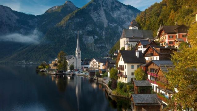 Salzburg Round-Trip: Hallstatt Tour | Visit a World Heritage Site