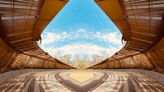 perjalanan satu hari dengan Mobil sewa kendaraan pribadi : Jalan Tua Qilou + Kuil Wugong + Pantai Xixiu + Komune Film EA