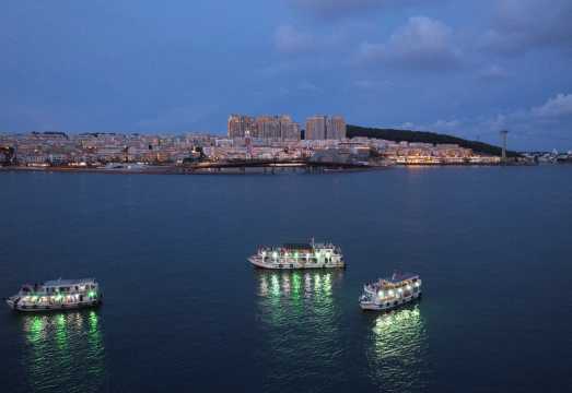 Phu Quoc Island | Sunset and Night Squid Fishing Guided tour with live guide, meal and transfers