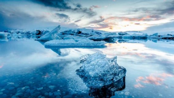 Iceland Glacier Lagoon + Diamond Beach + Seljalandsfoss Waterfall one-day tour| Check out the beautiful scenery on the south coast