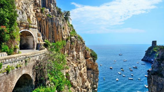 Amalfi, Sorrento & Positano: Small Group Tour from Naples