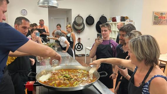 Valencia: Paella, Tapas & Sangria Cooking Class