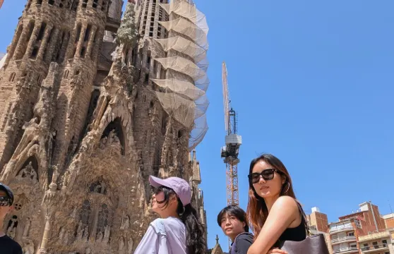 巴塞羅那：高迪傑作與隱世瑰寶電動單車導賞團