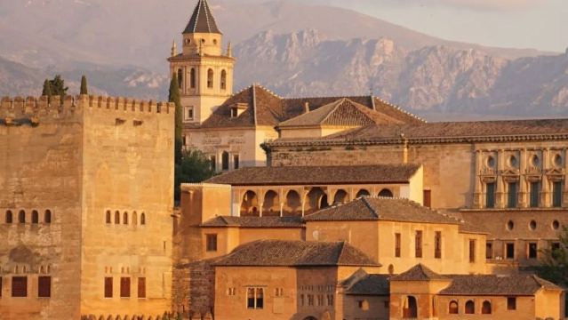 西班牙託萊多古城+託萊多大教堂|夢幻城堡古蹟巡禮|中文包車