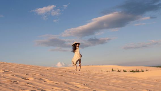 Tour di un giorno da Nha Trang a Mui Ne con e-SIM gratuito, pranzo speciale e biglietto d'ingresso incluso