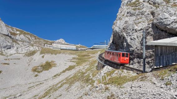 Goldener Tagesausflug von Zürich zum Pilatus in kleiner Gruppe