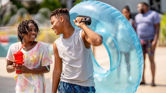 Los Ángeles: Entrada a Raging Waters