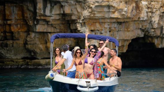 Polignano a Mare half day: boat, tuktuk, street food tour