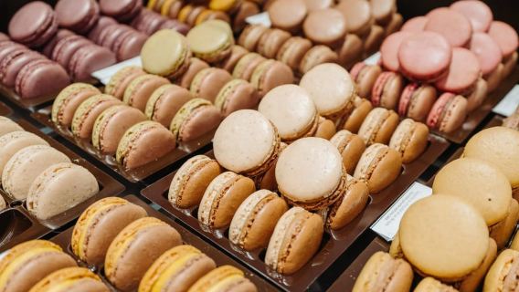 Paris Culinary Tour: 11 Tastings & 2 Wines in Le Marais