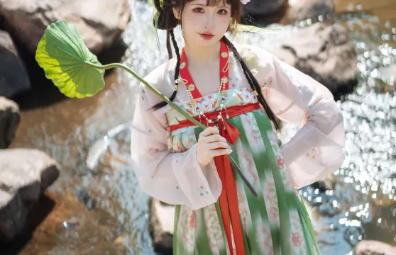 當陽旅拍【玉泉山百寶寨丹霞探秘約拍跟拍多語言翻譯本地攝影師】