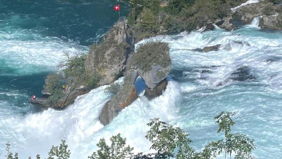 瑞士沙夫豪森+萊茵瀑布包車一日遊