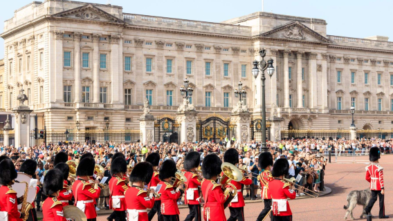 ทัวร์เดินชมพระราชวังบัคคิงแฮม + ลอนดอนอาย + พระราชวังเวสต์มินสเตอร์ 3 ชั่วโมงในลอนดอน (ไกด์นำเที่ยวภาษาอังกฤษ)